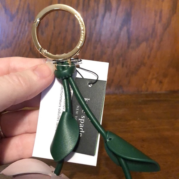 NWT-Kate Spade-Perfect Plume 3D Flower 🌸 Keyfob/Bag Charm-$129 - Picture 4 of 11